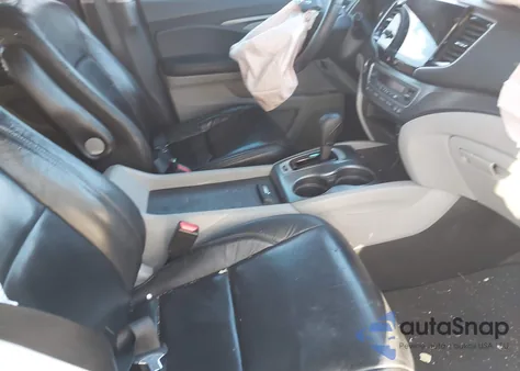 2020 Honda Pilot 2Wd Ex from USA, damaged, VIN 5FNYF5H32LB009947